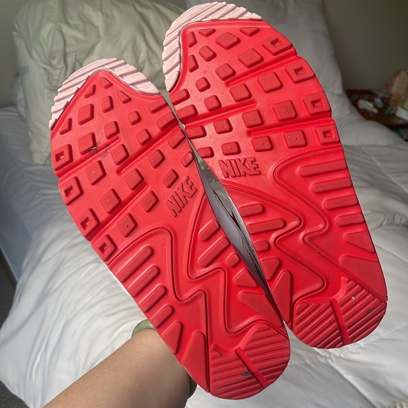 Nike Air Max 90 - Valentines Day (2021) - Picture 5 of 8